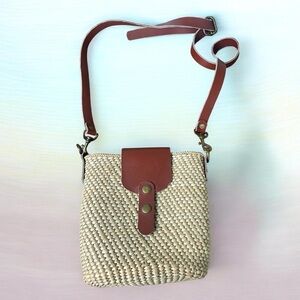 Beige Woven Straw Crossbody Bag with Leather Strap